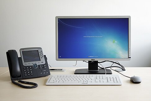 Moderner PC-Arbeitsplatz - © HTW Berlin / Torsten Rack