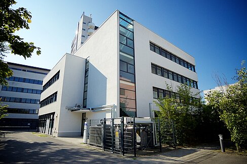 Photo of the HRZ building at TGS - @ HTW Berlin / Torsten Rack